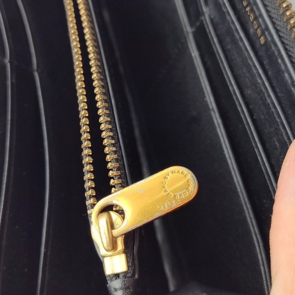 Marc By Marc Jacobs Leather Wallet - Picture 10 of 11